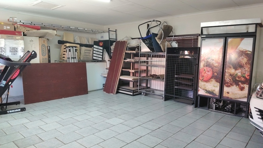 5 Bedroom Property for Sale in Flamwood North West